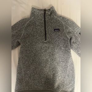 gray patagonia quarter zip sweatshirt size XL kids